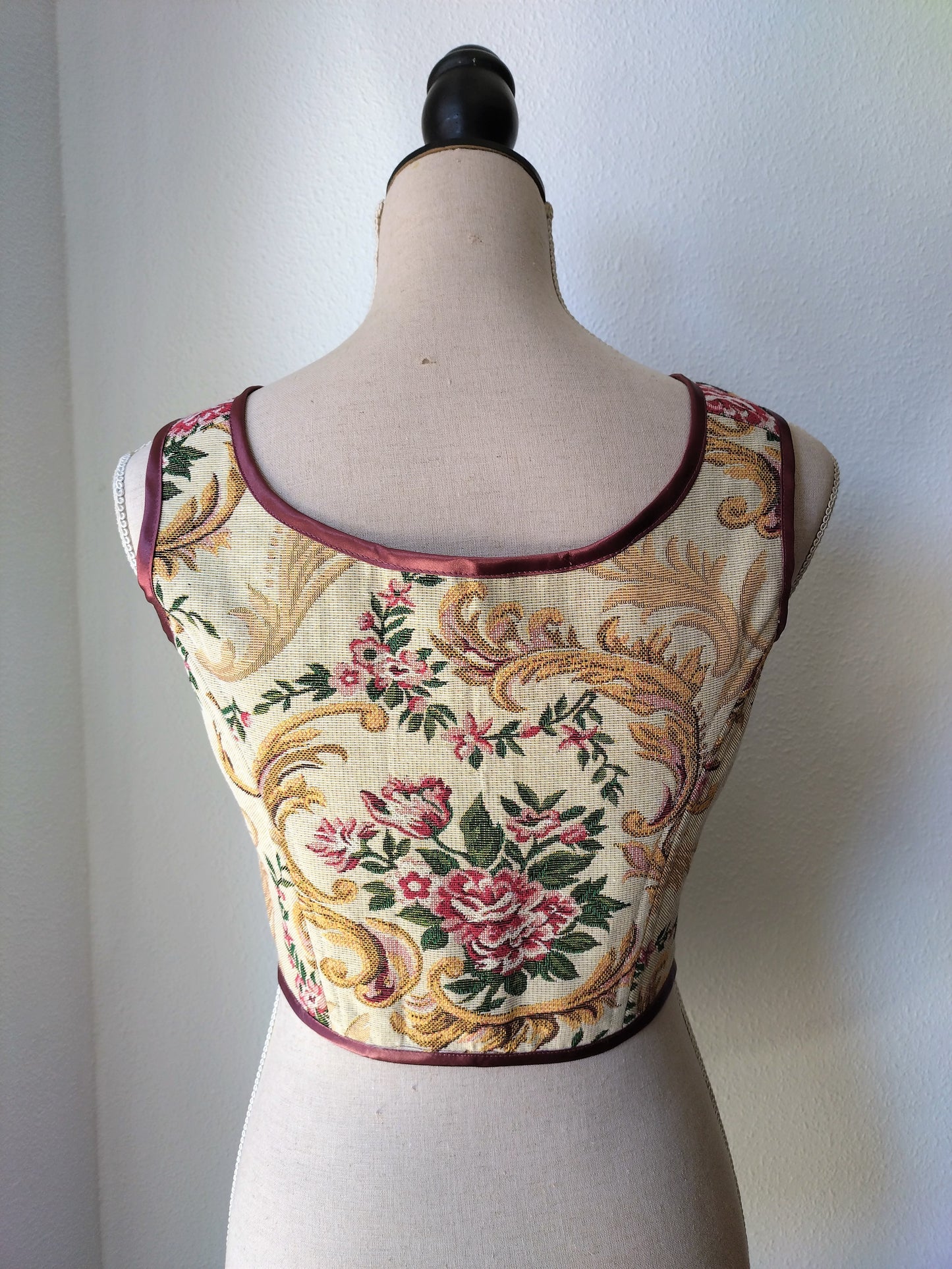 Tapestry corset stays