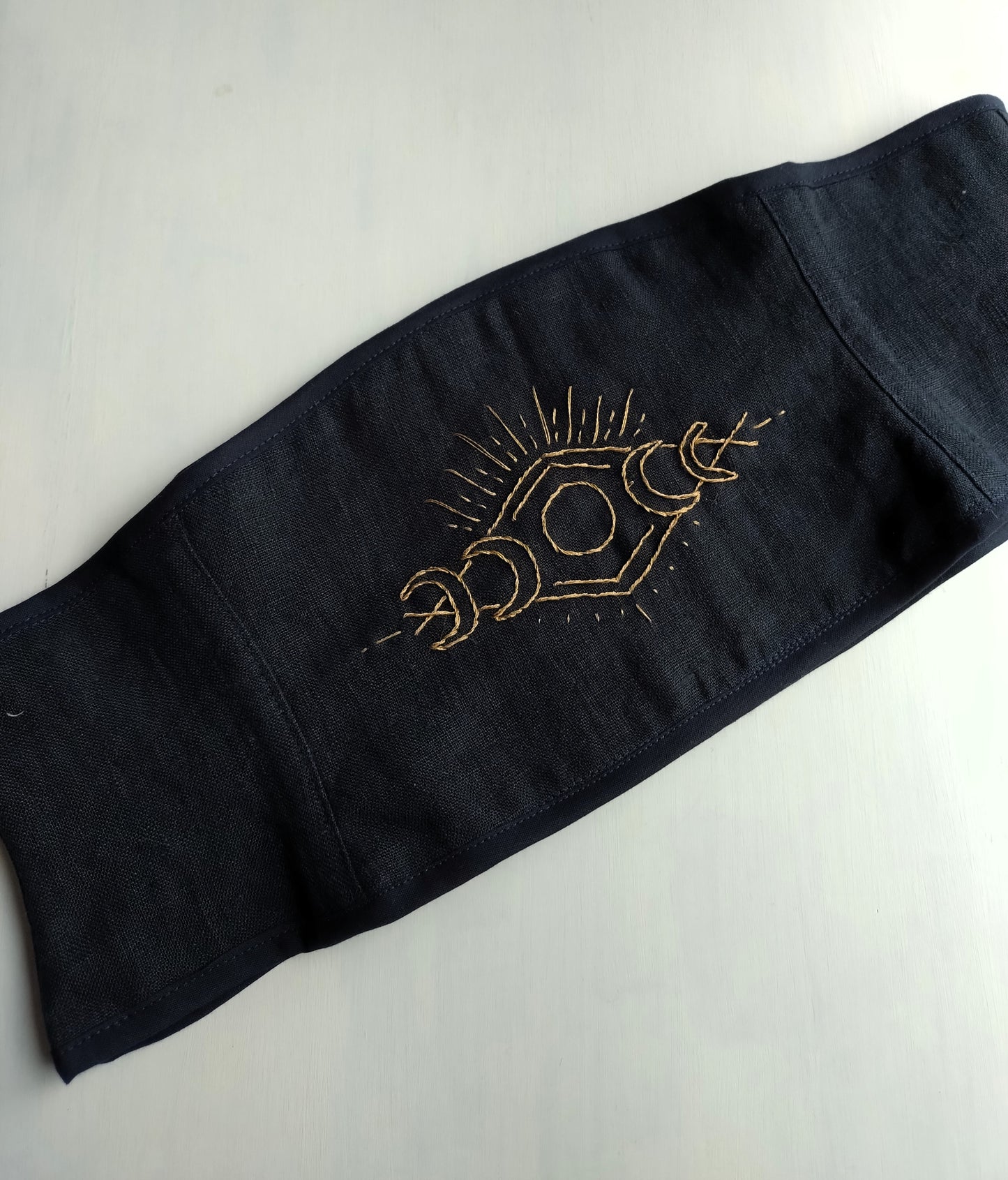 Elegant hand embroidered corset belt