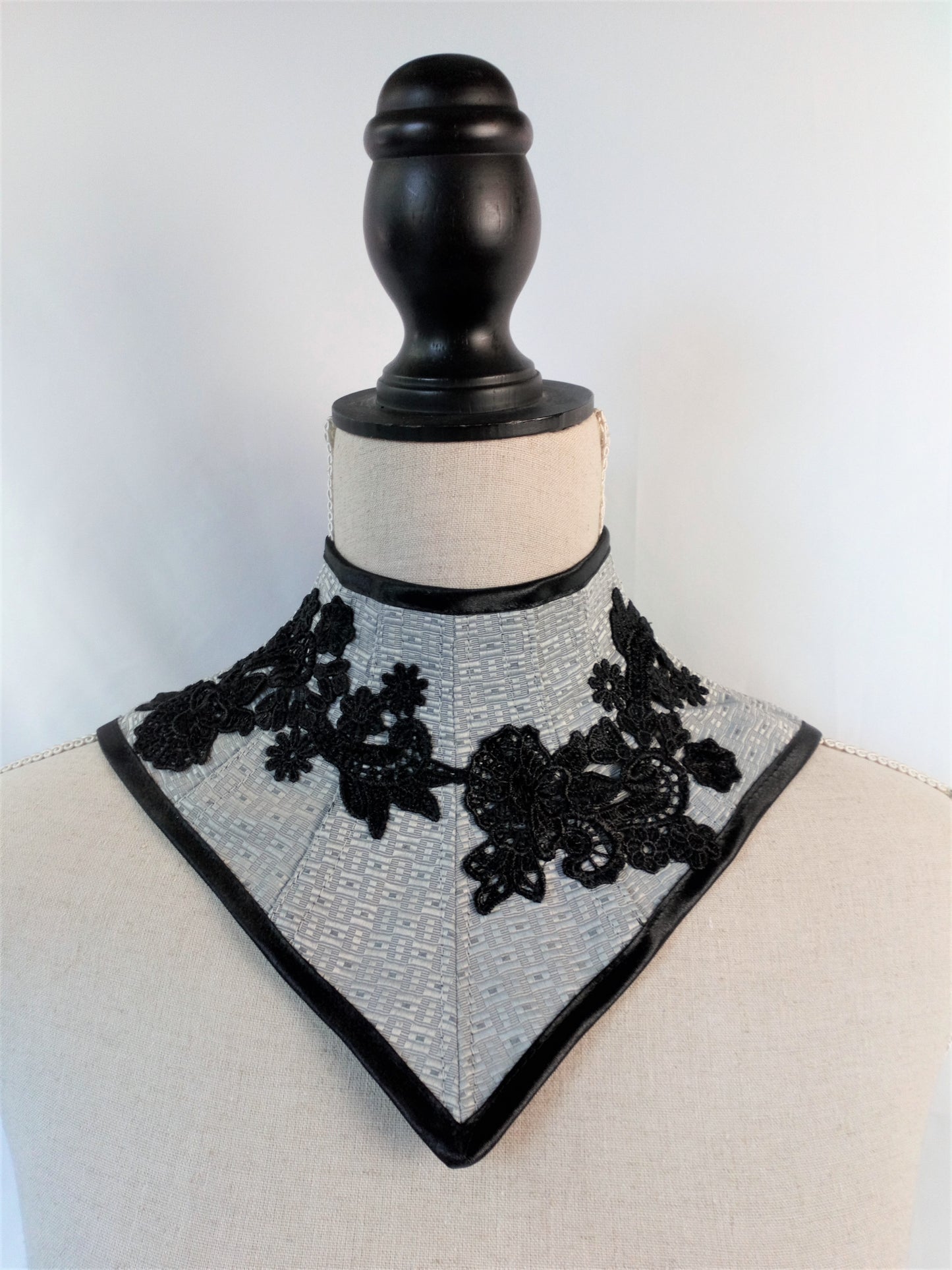 Victorian costume neck collar